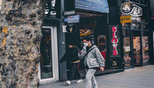 断供牛肉后续，澳正式回击要剥夺华人在澳房产，网友：狗急跳墙