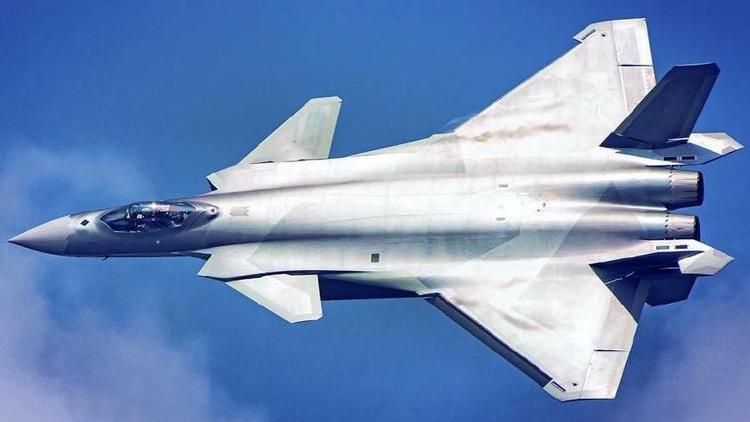 中国歼20真正的威慑力在哪？服役两年后，西方媒