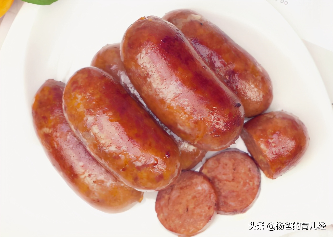 孩子愛吃的脆皮小香腸，在家教你輕鬆做，軟嫩鮮香又美味，真解饞