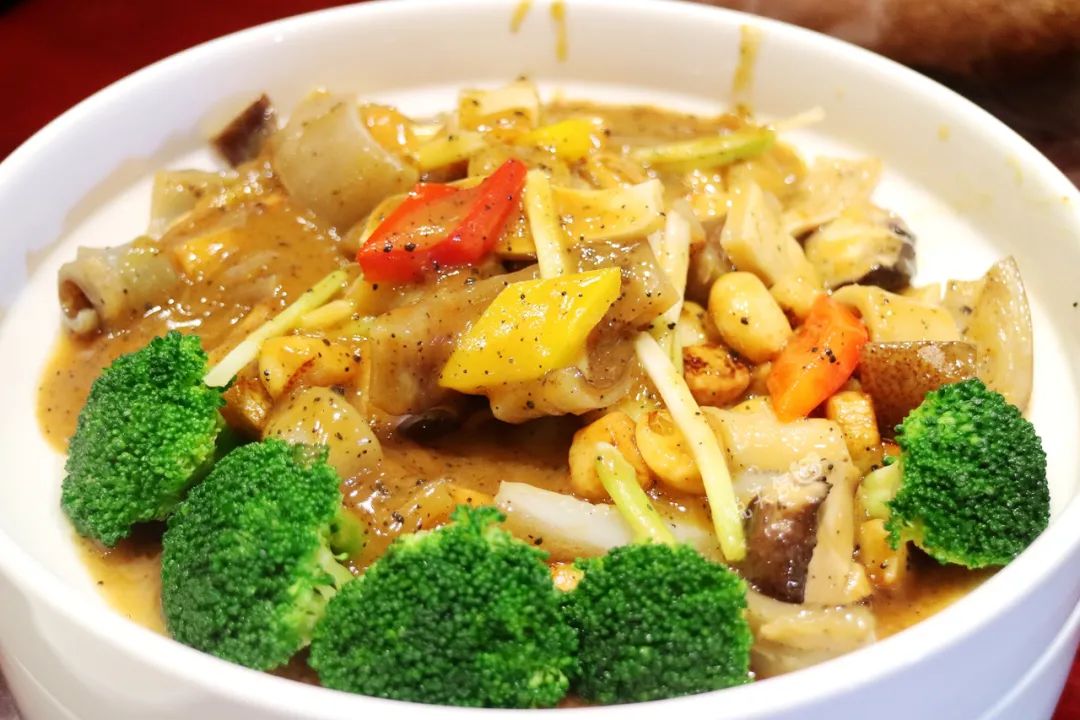 厦门适合中秋博饼的高端会所，仿佛拥有直达海边的后花园，太美好