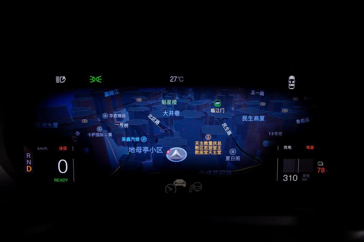 作为一款电动汽车，它凭什么主打豪华高性能？试驾不一样的极星2