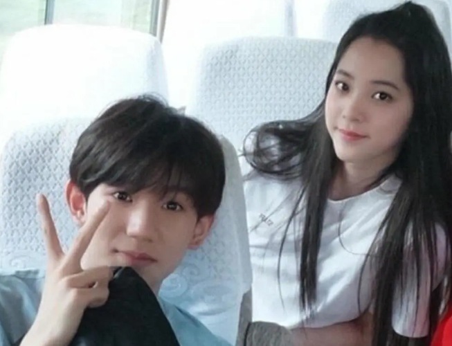 欧阳娜娜迎来20岁生日，杨幂陈赫送祝福，王源的