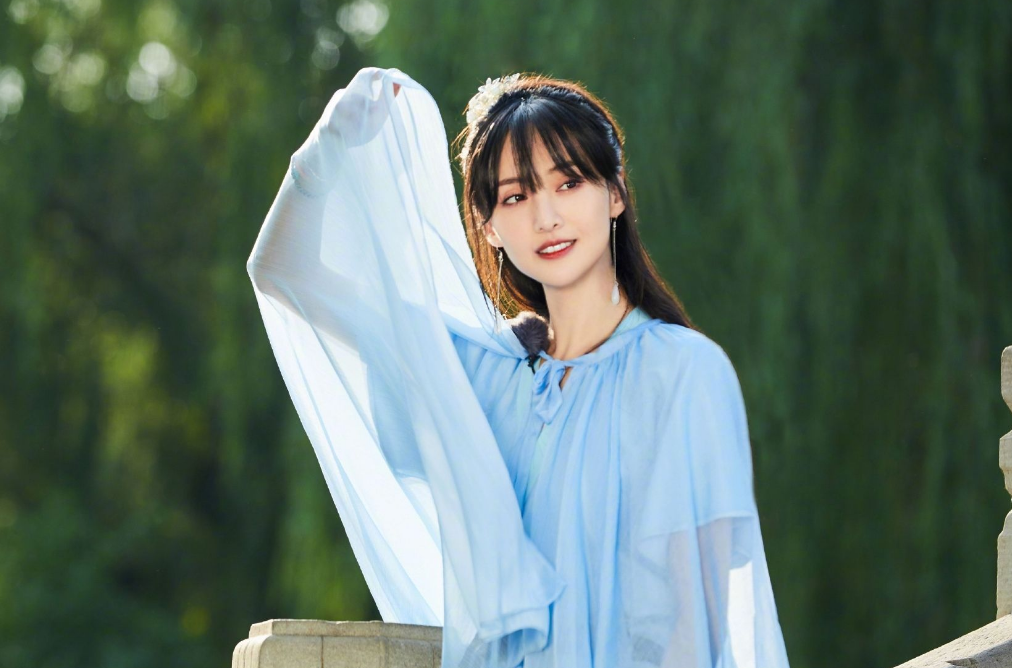 图文 狮子座女孩郑爽 我只想活出自己的样子 倔强独特的国民甜心 郑爽狮子女性格 Www Bagua5 Net