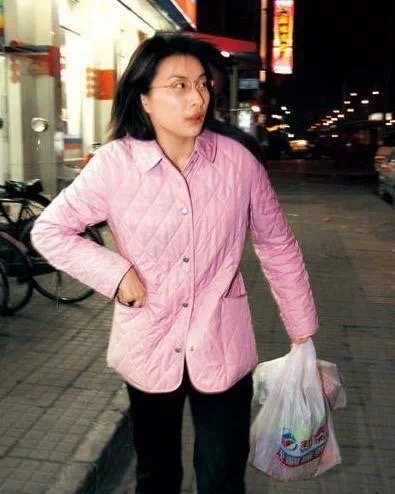霍震霆给足尊重，霍启刚给足宠爱，为何郭晶晶还是搬出霍家老宅？