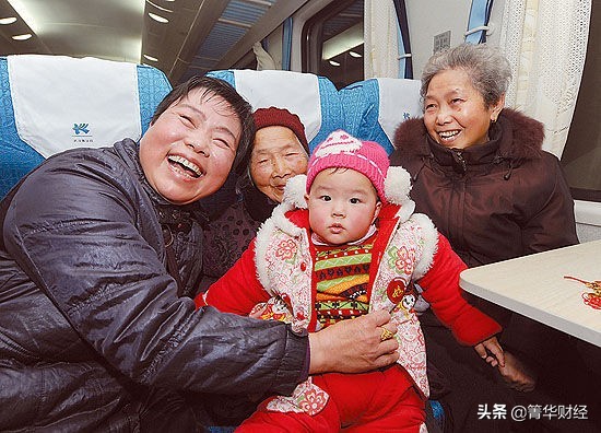 暑假帶著父母出去旅遊，這些新政策解決大問題，老人們享受優待