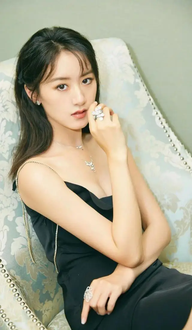 李现进组？罗志祥凉透？张艺兴和袁冰妍的绯闻