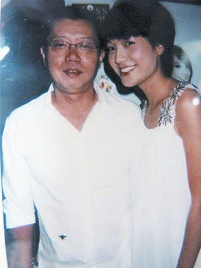 24岁闪婚闪离到36岁卑微付出，曾经的“浙江一姐