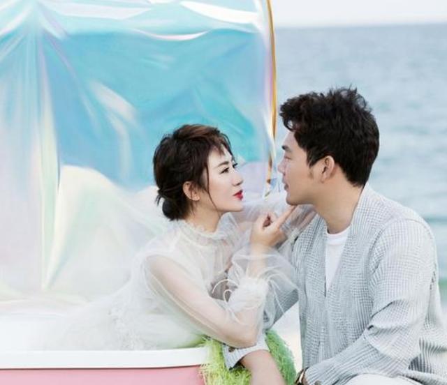 马丽母亲节升级当妈妈，与小老公幸福美满，沈