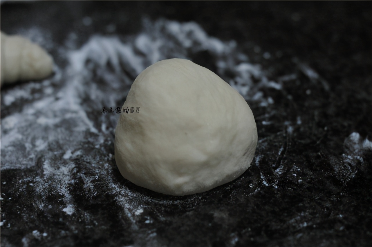 家有烤箱一定要試試，不用黃油的漢堡坯，柔軟拉絲，比買的好吃