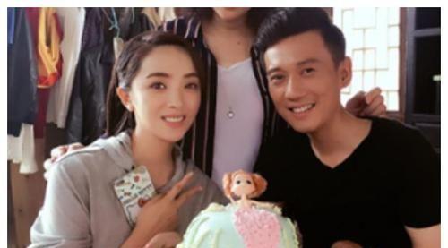 徐洪浩：一段婚姻一個孩子，娶小10歲嬌妻，孩子剛出生就參與拍戲