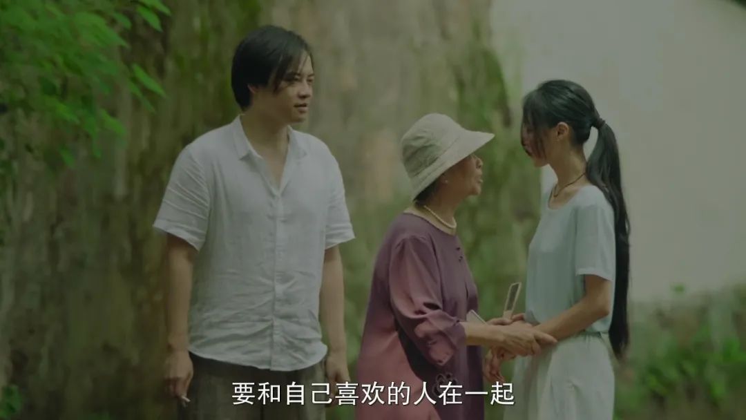 片中演员90%是导演亲戚，一波“虎”操作后，竟