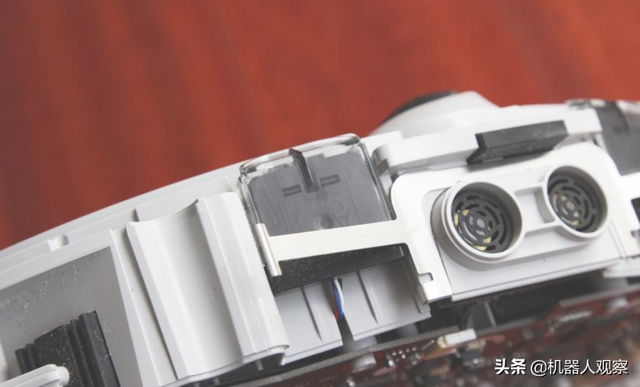 一个扫地机器人的成本是多少？详细解读扫地机器人原理和硬件构成