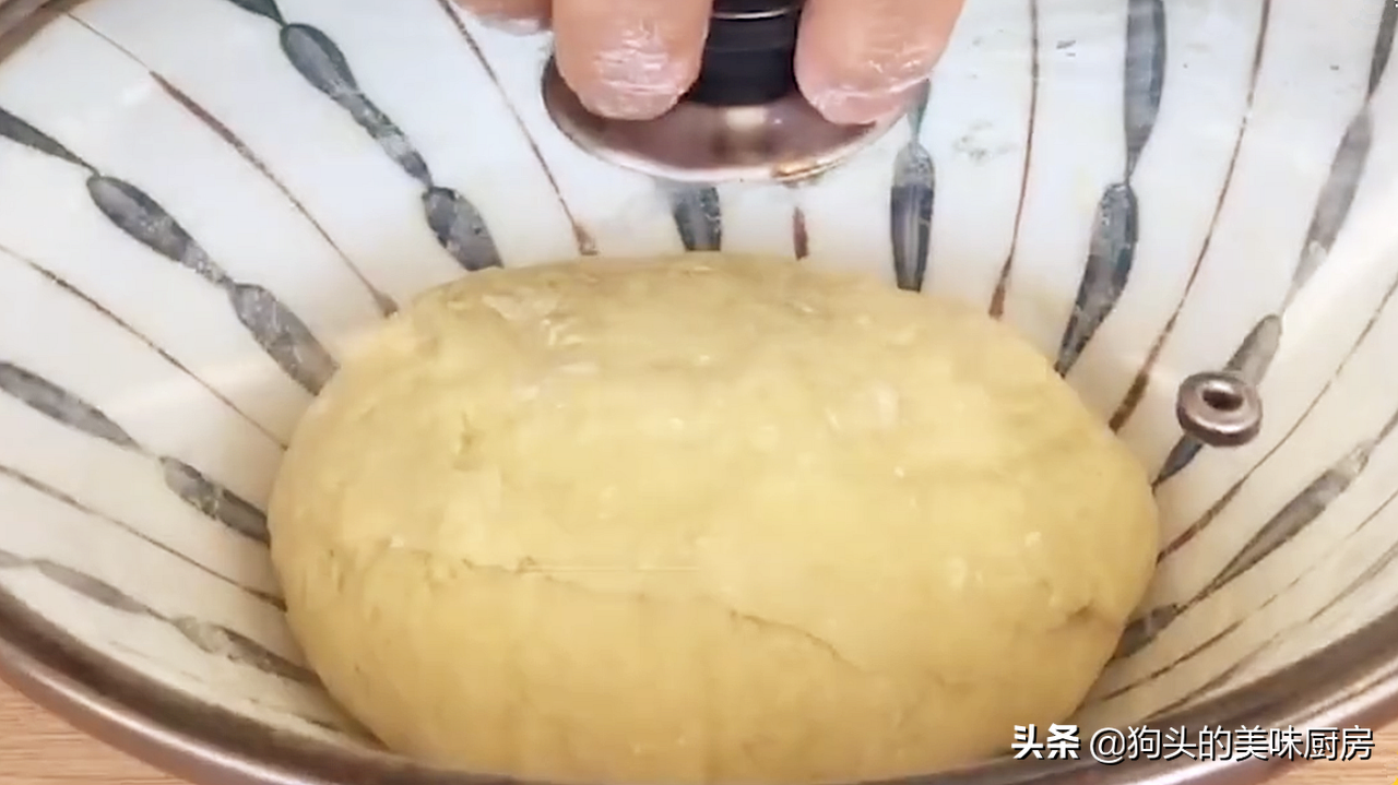 春天多吃紅薯，試試這個做法，口感鬆軟香甜，外面買不到