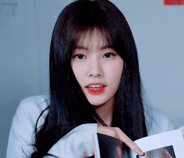 权恩妃太美了吧—姐line的颜真的太对我胃口了,权恩妃真的很好看啊,是