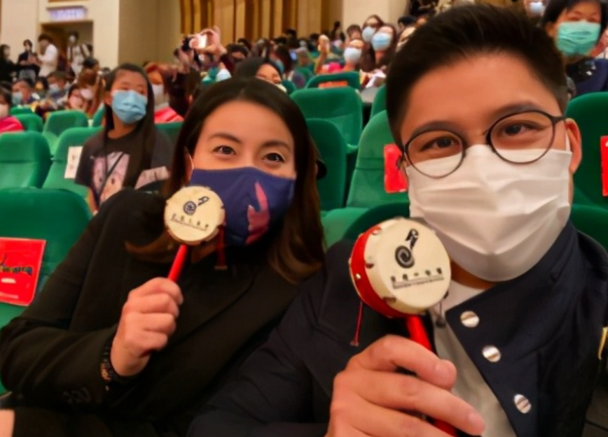 郭晶晶陪霍啟剛雙人約會！ 透視蕾絲長裙迷人吸睛，一條竟要2萬多