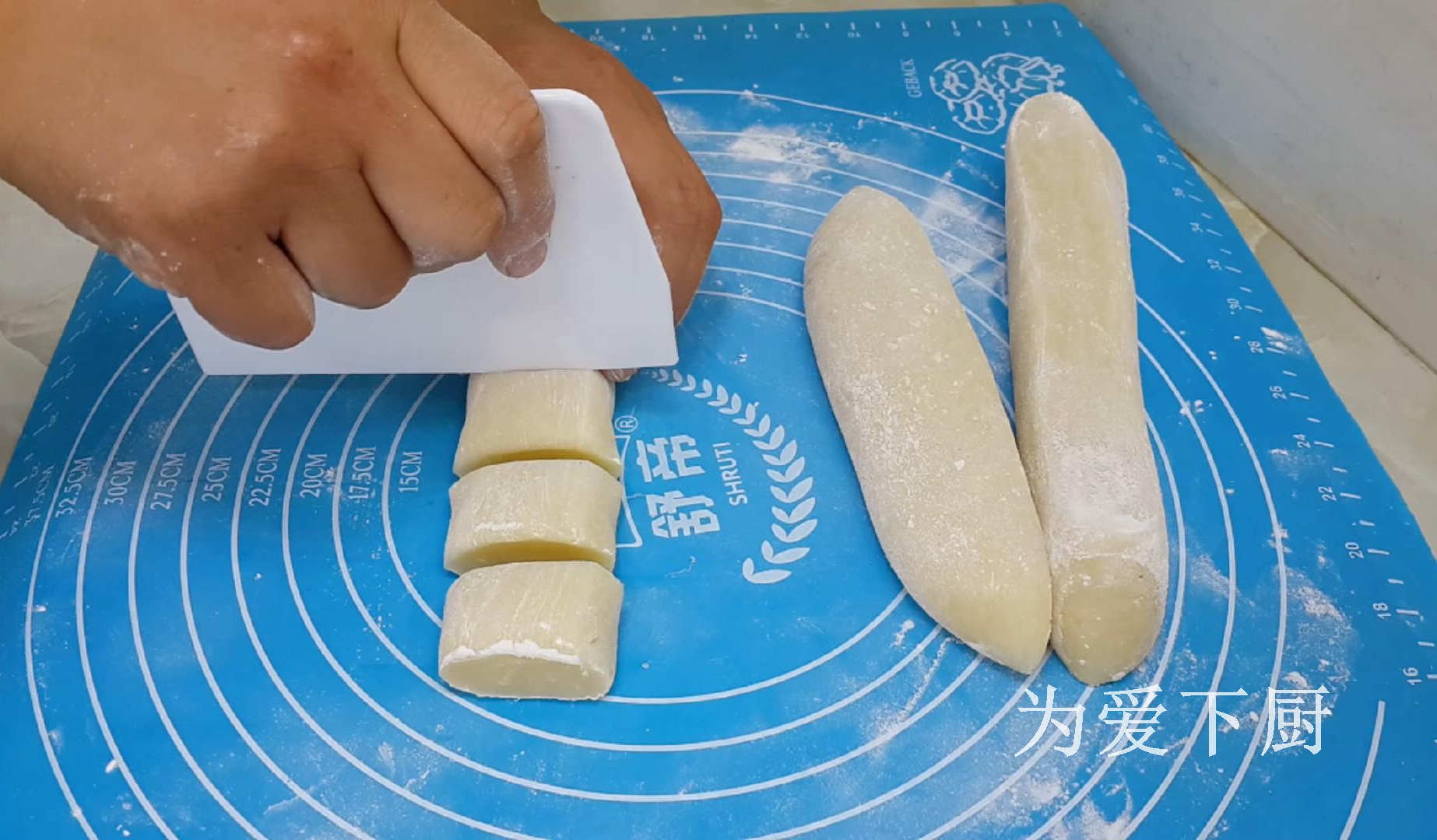 糯米粉這樣做才過癮，加半斤豆沙，軟糯又香甜，比雪媚娘還好吃