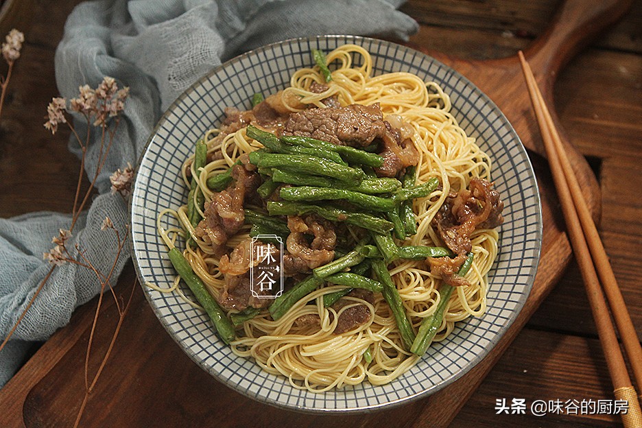 在家怎么做炒面才好吃？尝试这个做法，不粘不坨，味美又好吃