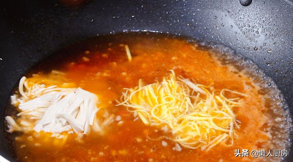 家常豆腐汤怎么做？教你肉末豆腐汤的做法，加了西红柿带酸味
