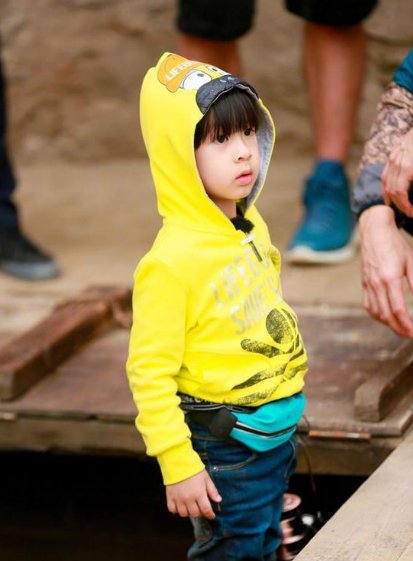 有種“基因”叫吳尊兒子，堪稱星二代顏值天花板，網友：未來可期