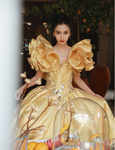 红毯比美：杨紫赢宋茜，倪妮造型翻车，赵丽颖