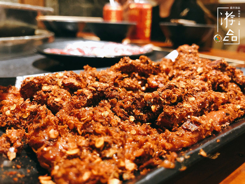 带朋友吃重庆老字号，味道巴适，但服务却令我颜面尽失