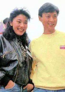 50岁李嘉欣嫁“空壳”豪门、百亿落空很可悲？富婆的精明你不懂
