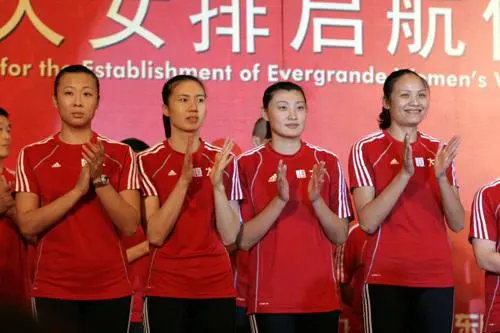 女排新教练，曾带队夺冠，会是这个年纪轻轻的前国手吗