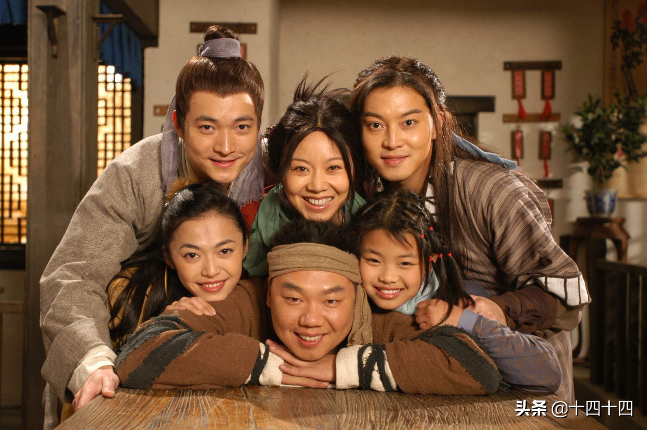 《武林外传》过去15年，6位主演境况悬殊，有人至今没走出角色
