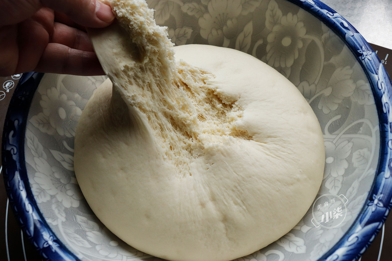 麵粉裡加一袋牛奶，我家一周吃6次，出鍋一口一個，孩子搶著吃