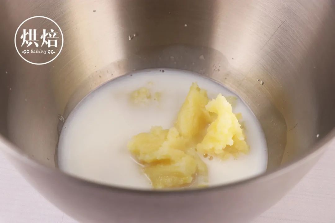 土豆加入面包 快速揉出手套膜 面包放三天都不老化 神奇