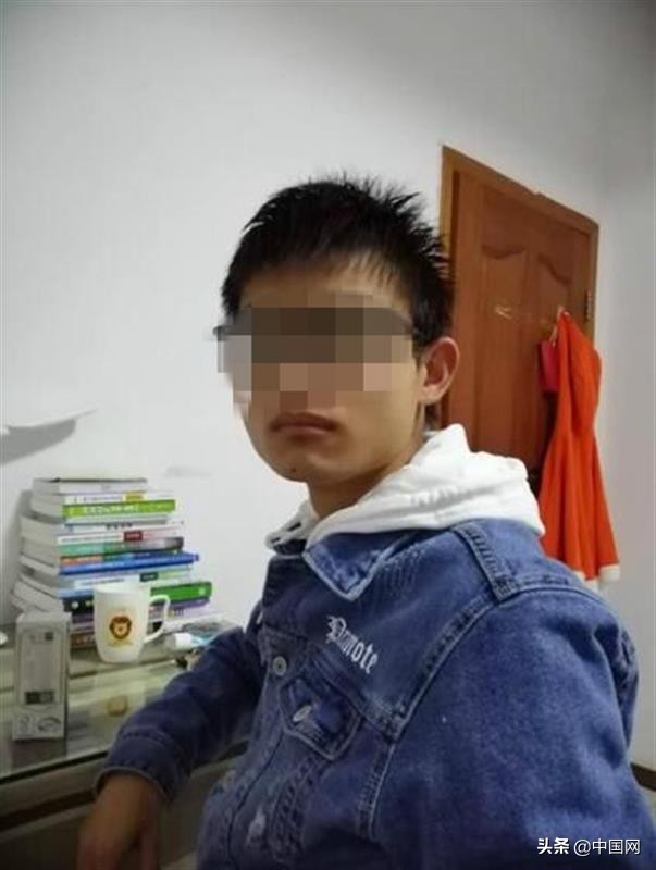 江苏大学通报学生坠亡：排除他杀！被要求换宿舍，与母亲拥抱后坠楼
