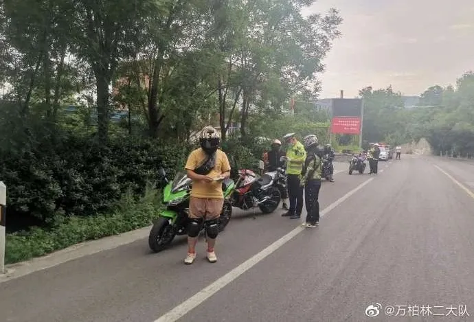摩托车“炸街”!太原交警严查