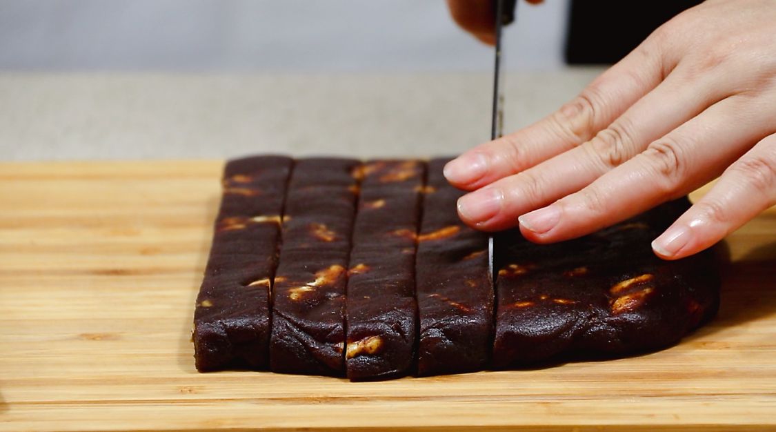 枣糕别再发面了，用纯红枣肉做的枣糕，香甜软糯，比蛋糕还好吃