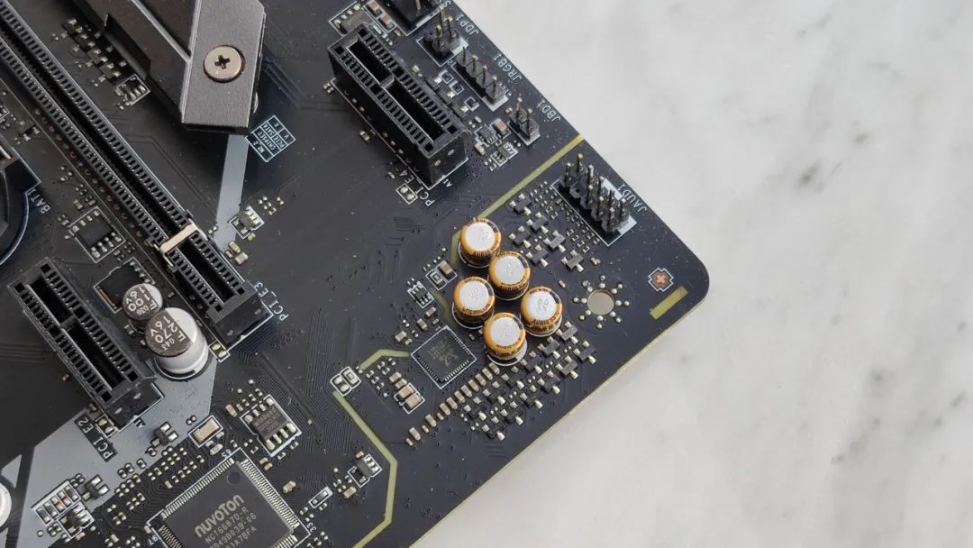 军火库不只有迫击炮 微星B550战斧导弹配3900XT体验