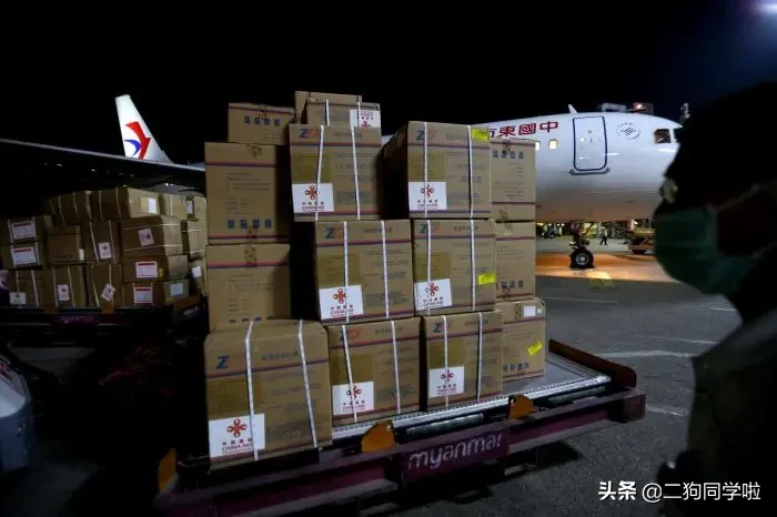 疫情期间，中国无偿援助美国物资？想也不要想