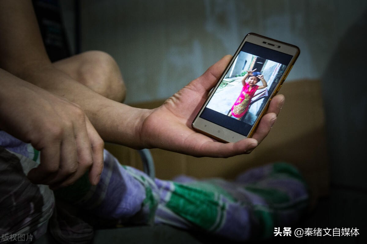 秦绪文：自媒体小白看过来，一天轻松做100个视频，不重样