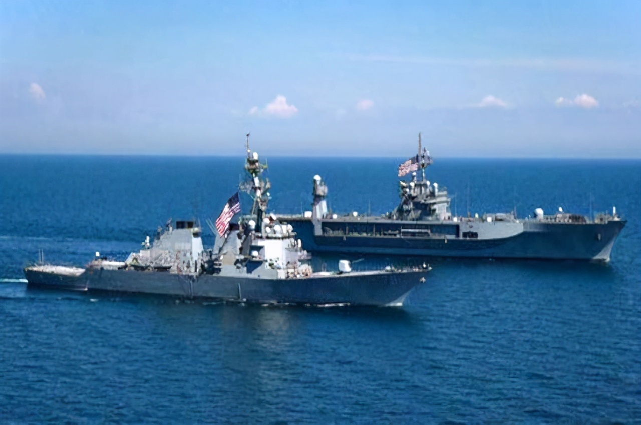 美国万吨巡洋舰闯入黑海，俄军：做好一切准备，敢越界就击沉