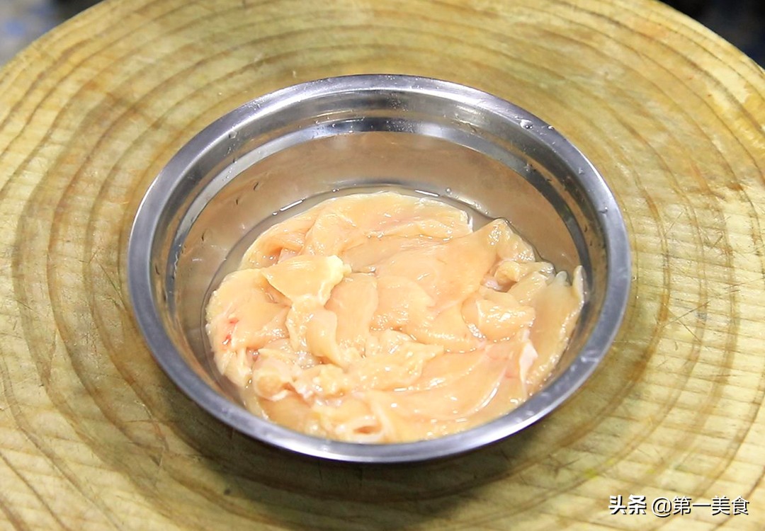 圖片[2]-【滑炒雞胸肉】做法步驟圖 廚師長告訴你正確做法 滑嫩入味又-起舞食譜網