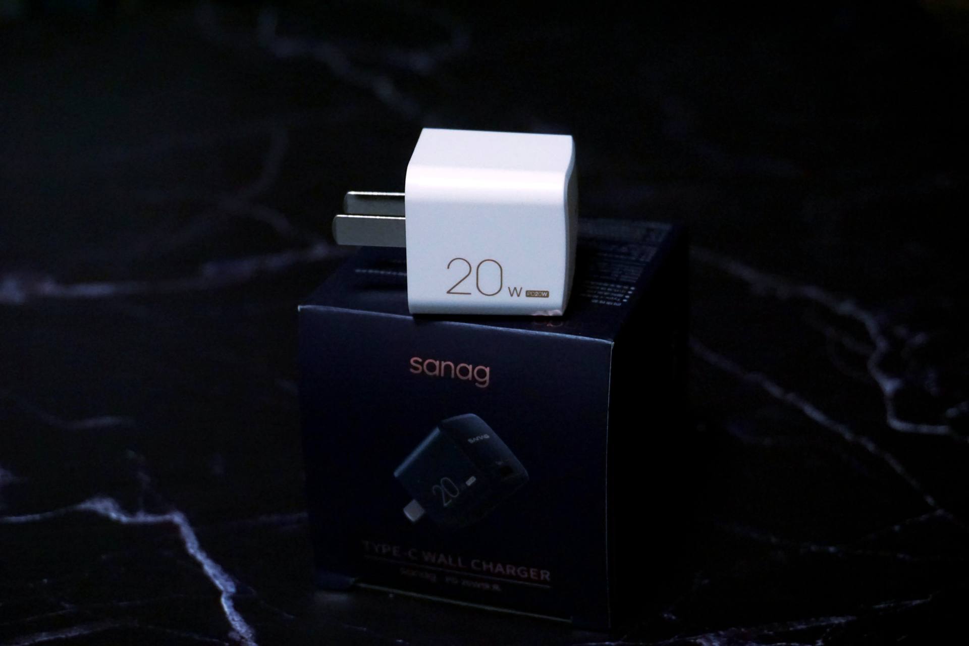 小？但足够强！sanag20W PD快充头畅快体验