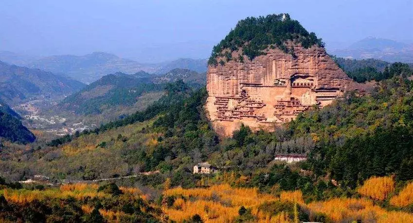 今天中午一点，打开央视看大美麦积山