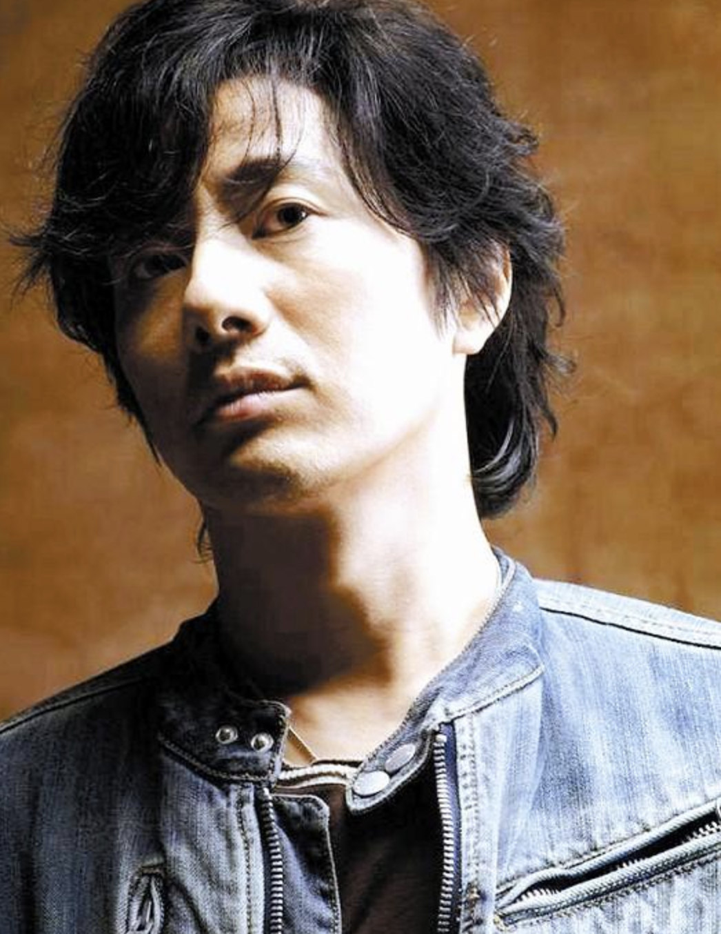 郑钧的摇滚人生，和他一生中爱过的2个重要女人