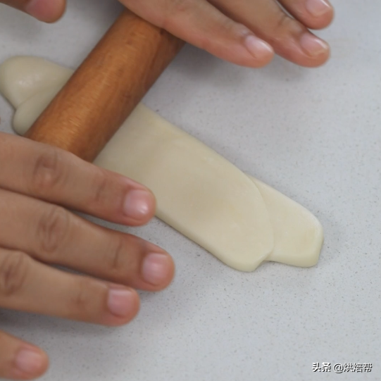 3两面粉做了9个老婆饼，正宗配方做法不难，皮脆馅香全家都爱