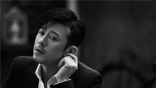 ��׷��8�����ң�ϲ���㡷����Ȼ��40�ꡰ���塱������Ȧ����