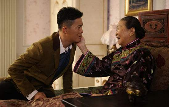 “丑娘”年轻时是校花？原以为是闹着玩，看到