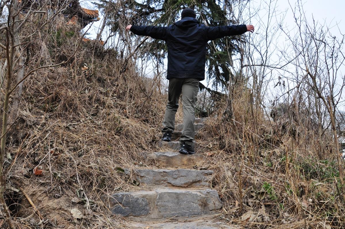 有效应对户外多种天气，SENSELEAD三合一冲锋衣