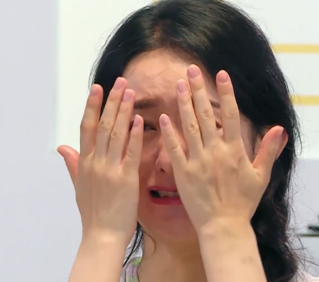 坐月子的赵丽颖，和不坐月子的颖儿，名字都带“颖”却像二代人