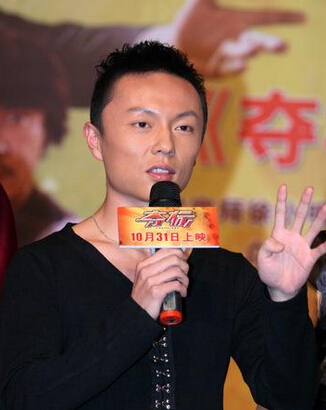 “李連杰接班人”謝苗：37歲糊成這樣子，真不能全怪周潤發(fā)