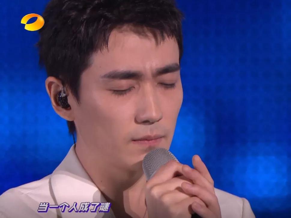 湖南跨年晚会暴露明星真实状态：谢霆锋素颜状