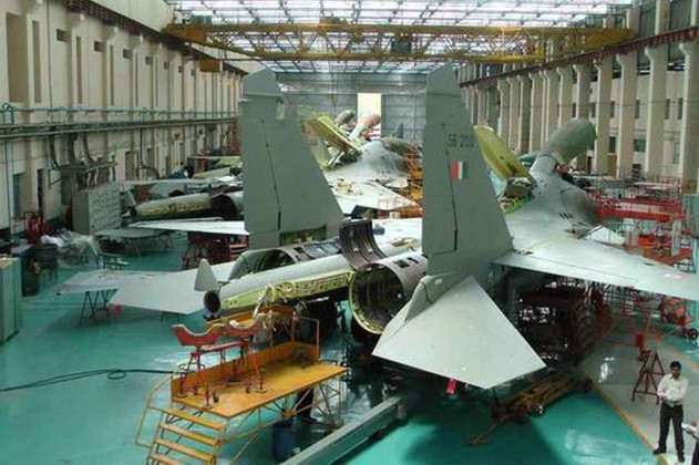 少卖出500架战斗机！当年对华出口苏27生产线，俄罗斯人后悔了？