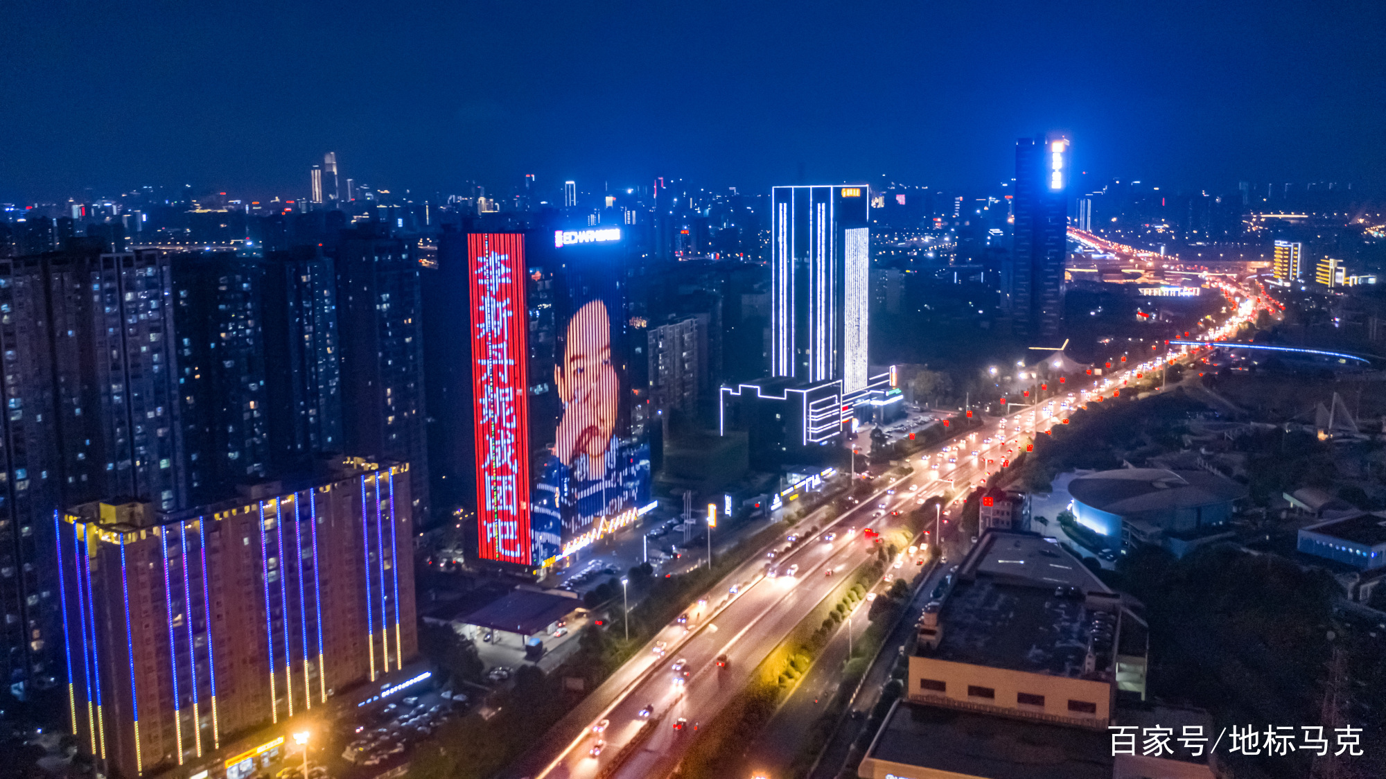 《浪姐》李斯丹妮拿下*队长奖惹争议，尼古丁地标广告来助力